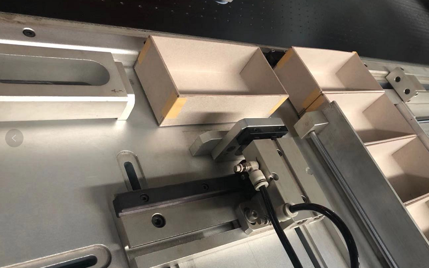 M&aacute;quina de cria&ccedil;&atilde;o de posicionamento da caixa